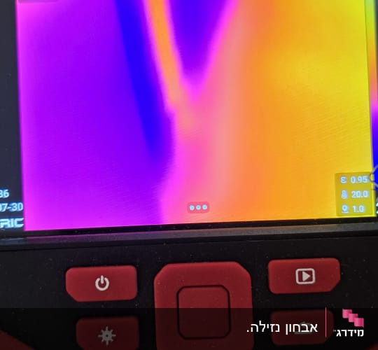 מד חום תרמי עם תצוגת צבעים
